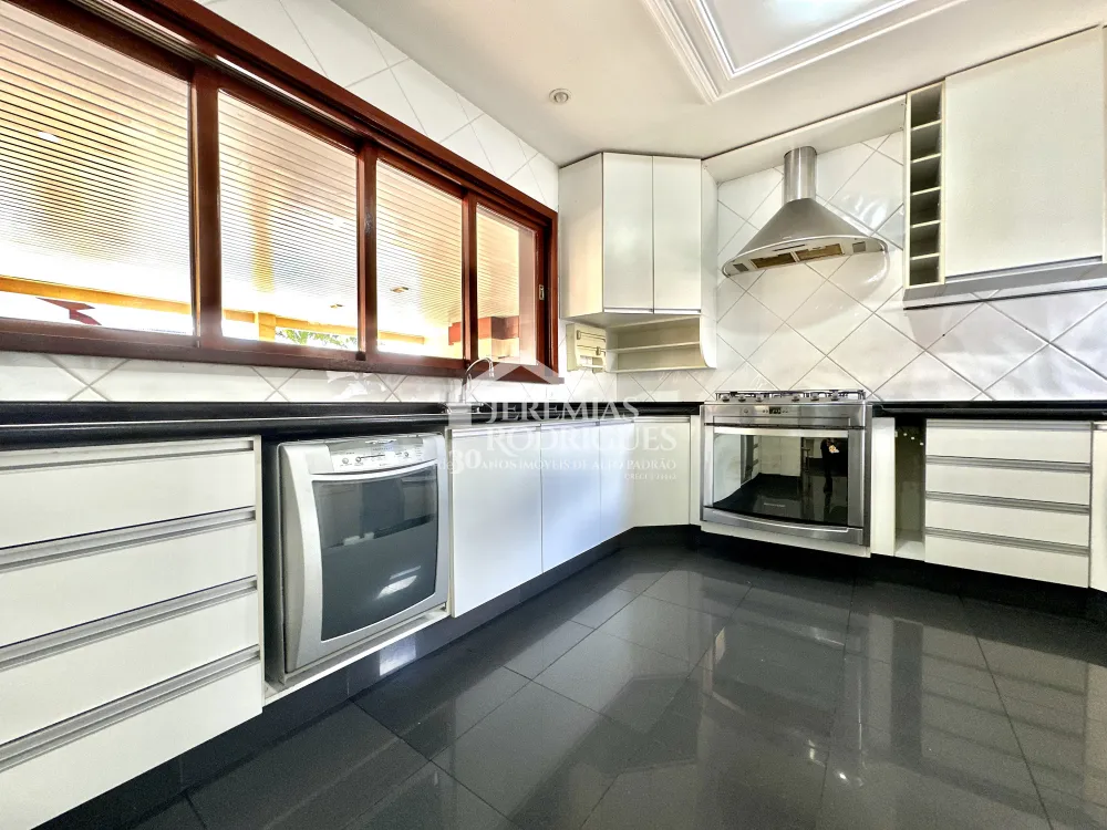 Casa com 4 quartos, 617 m² - Condomínio Taubaté Village - Taubaté/SP