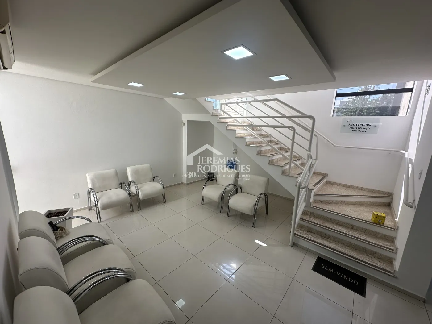 Prédio Comercial com 470 m² no Centro em Pindamonhangaba/SP