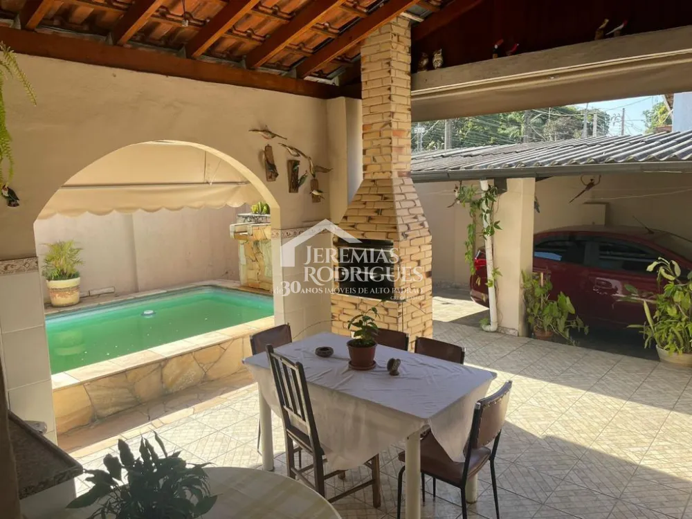 Casa com 4 dormitórios, 160 m² - Chácara do Visconde - Taubaté/SP