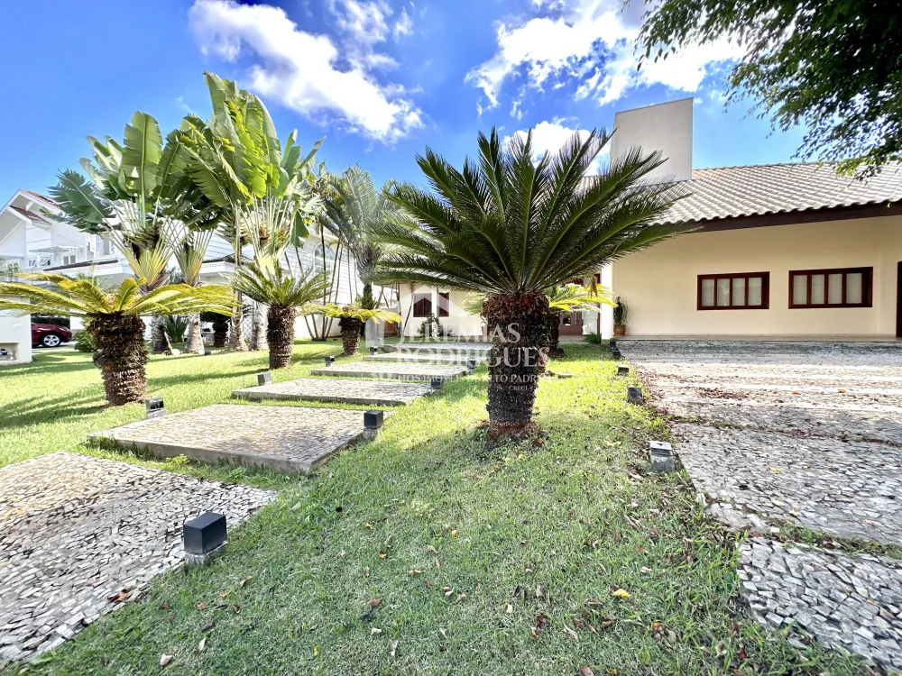 Casa com 4 quartos, 617 m² - Condomínio Taubaté Village - Taubaté/SP