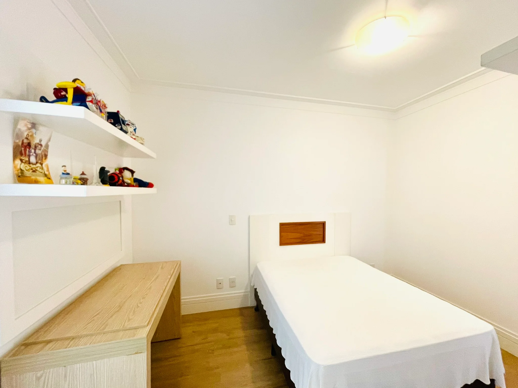 Casa com 5 dormitórios à venda no Condomínio Taubaté Village em Taubaté/SP.
