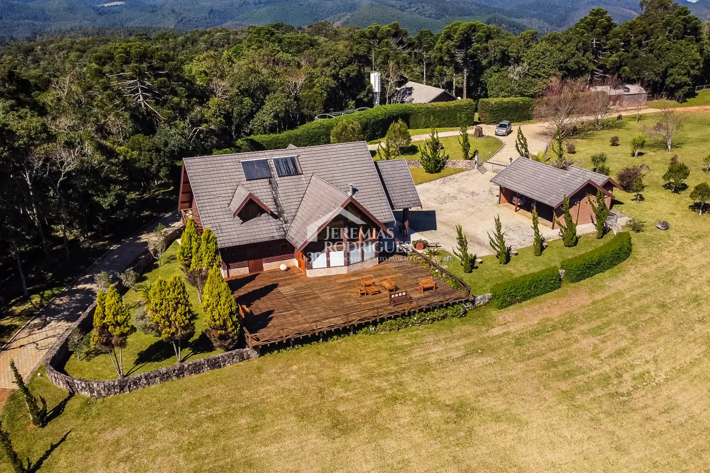 Fazenda com 2.904.000 m² - Sapucaí-Mirim - MG