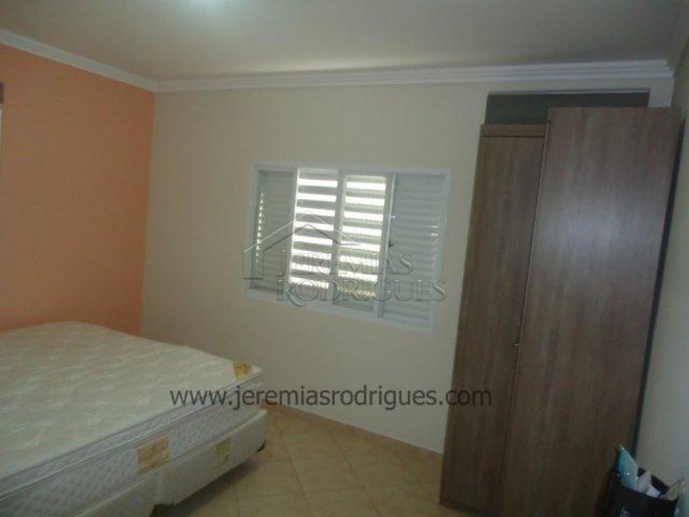 Casa à venda no Condomínio Colonial Village I em Pindamonhangaba/SP