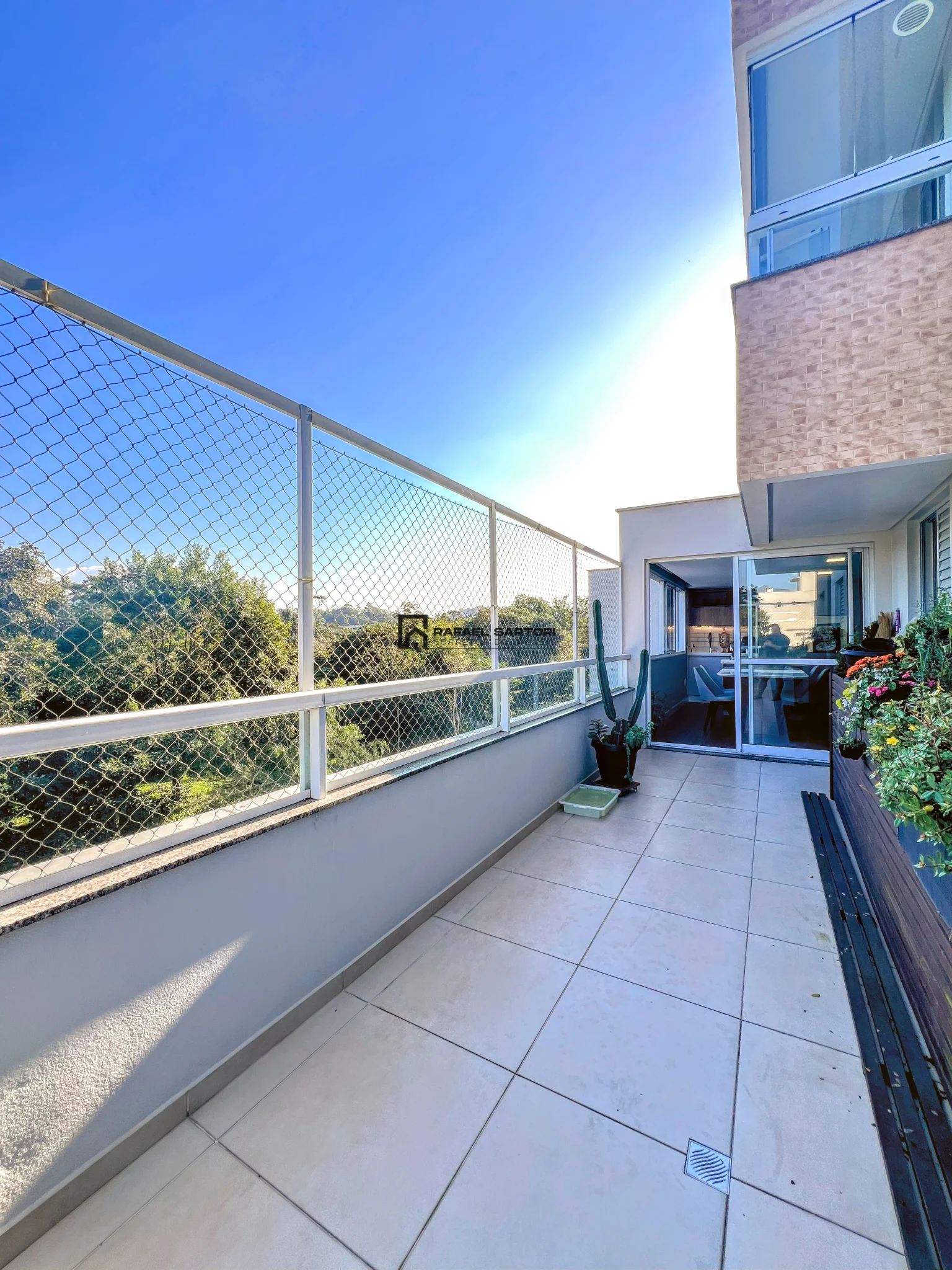 APARTAMENTO COM TERRAÇO NO AMIZADE