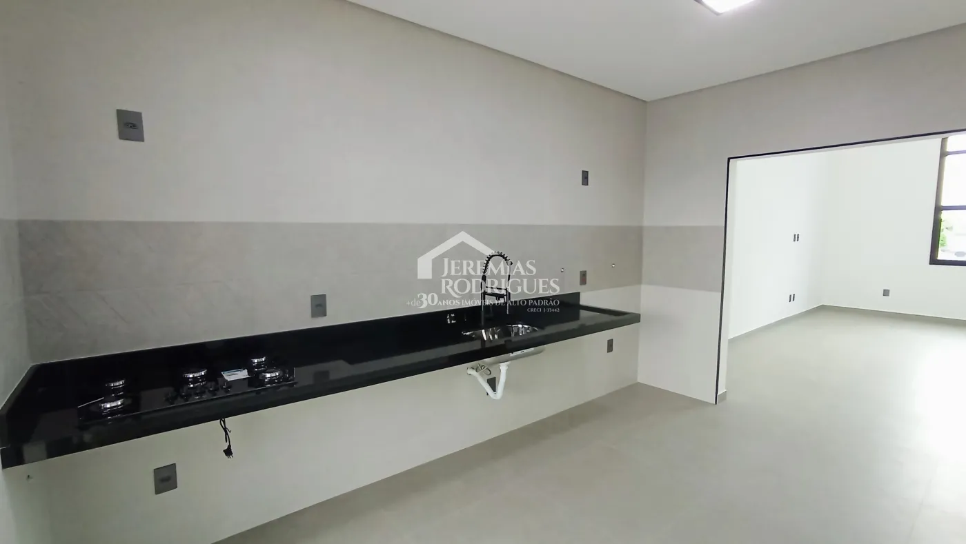 Casa à venda com 3 dormitórios no Condomínio Perolas do Vale em Tremembé/SP.