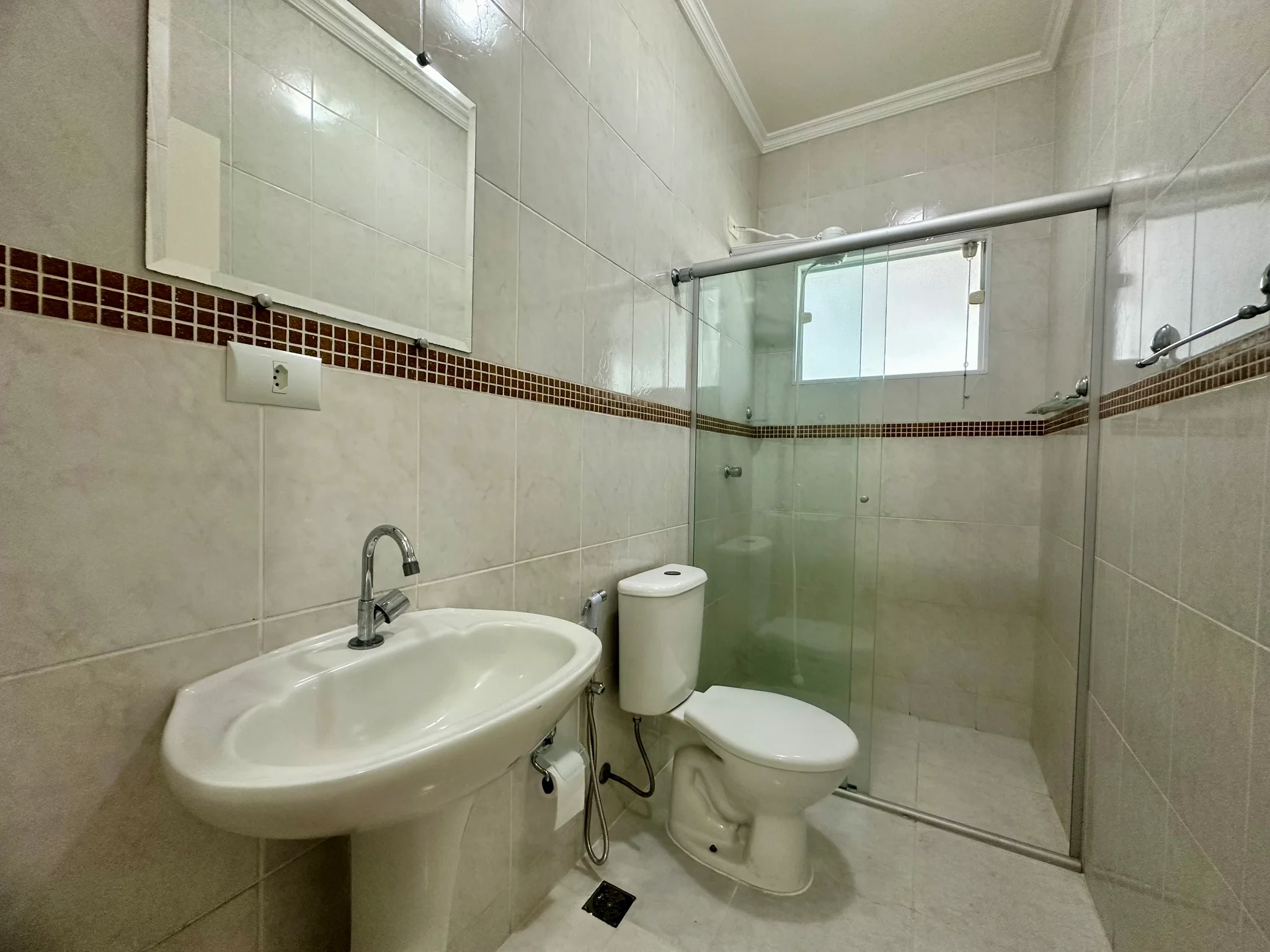 Casa para venda e locação no Condominio Vila Verde em Taubaté/SP. 