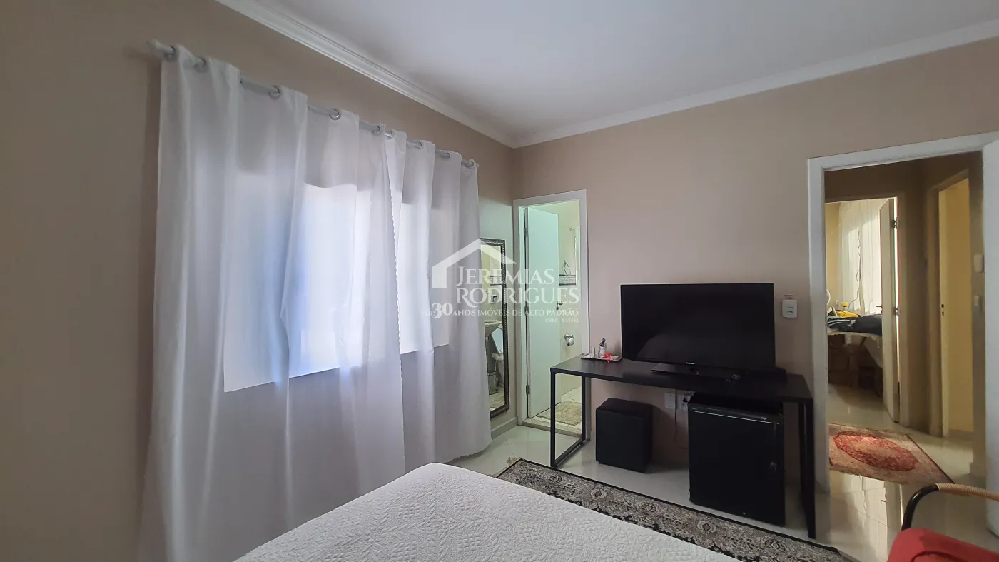 Casa para locação com 5 dormitórios no Centro em Taubaté/SP.