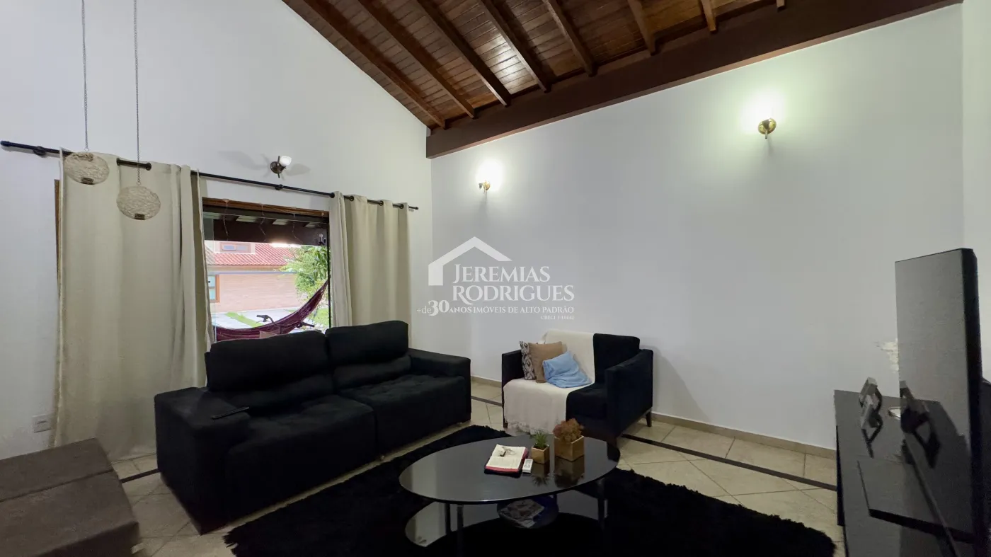 Casa para venda com 3 dormitórios no Condomínio Real Ville em Pindamonhangaba/SP