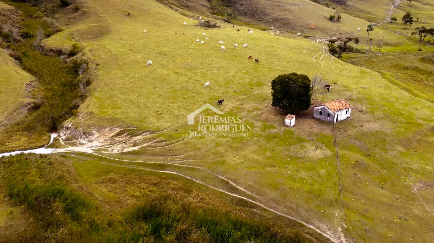 Fazenda à venda com 2.544 hectares em Santa Branca/SP.