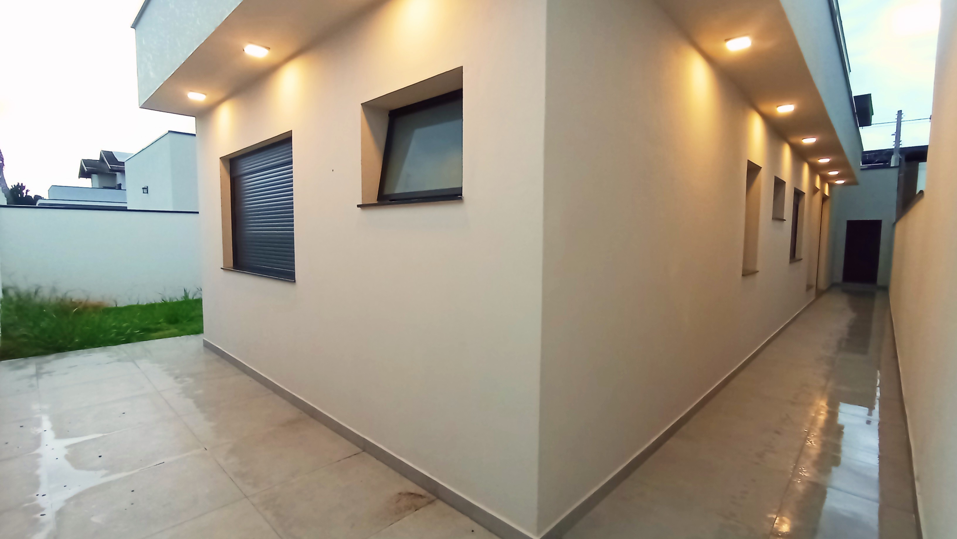 Casa à venda com 4 suítes no Condomínio Green Park em Taubaté/SP. 