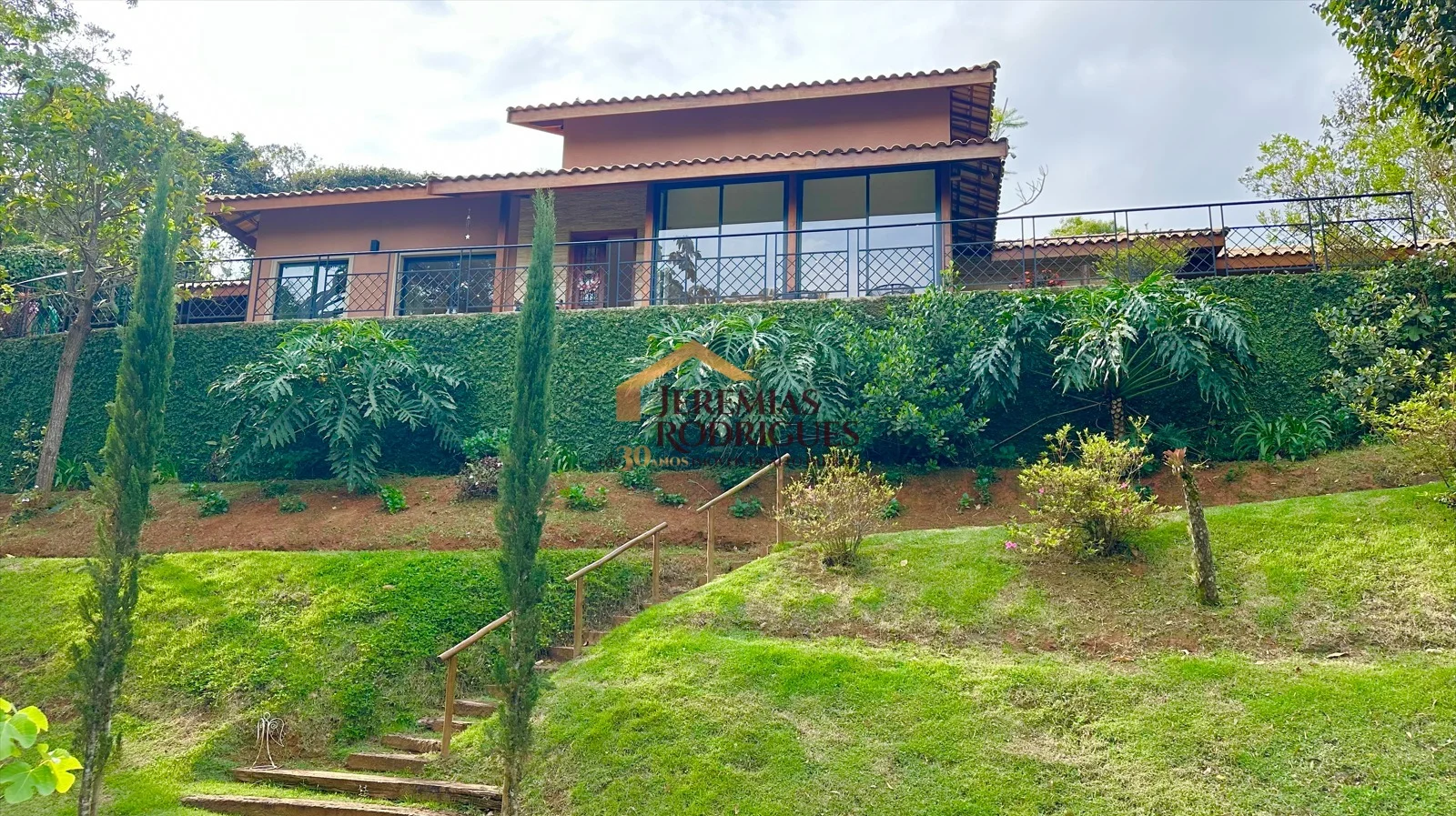 Casa à venda no Residencial Santo Antônio em Santo Antônio do Pinhal/SP. — foto 1