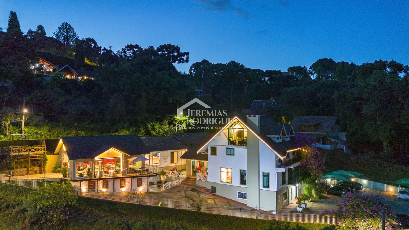 Pousada com 729 m² - Campos do Jordão/SP.