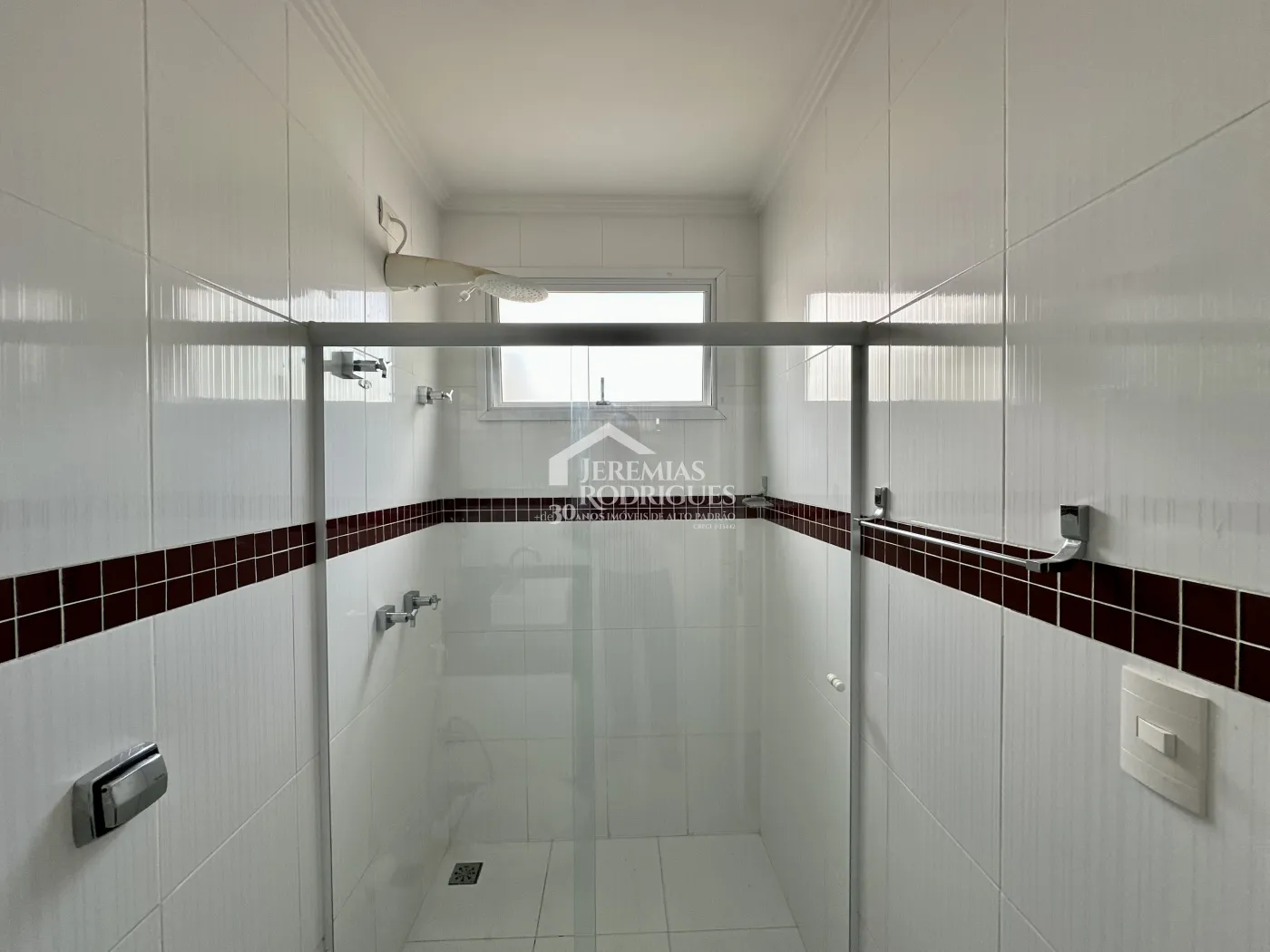 Casa para venda e locação com 4 suítes no Condomínio Campos do Conde II em Tremembé/SP