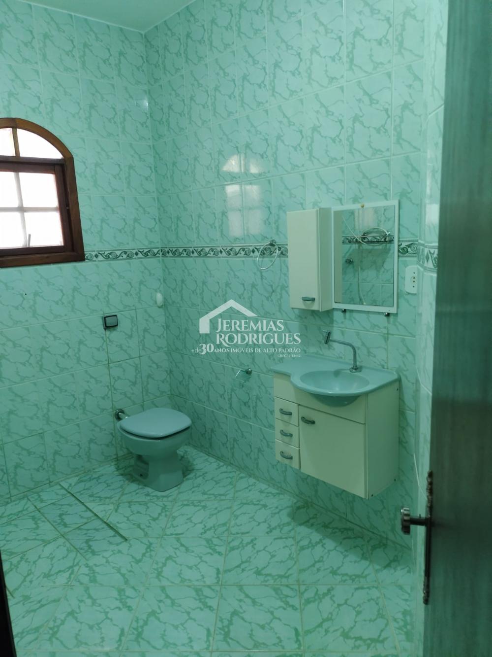 Excelente sobrado no centro de Natividade