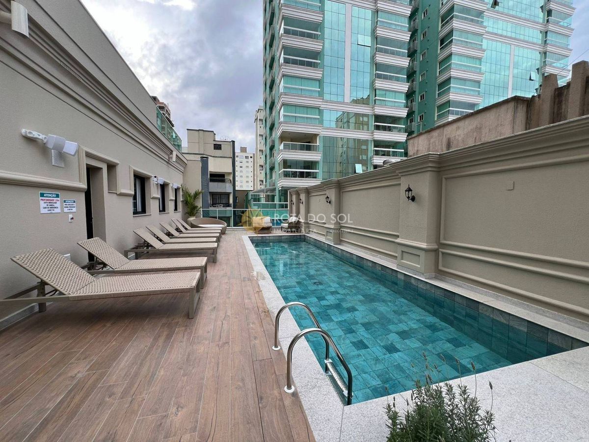 Belíssimo Apartamento 4 Suítes Quadra Mar Meia Praia Itapema SC