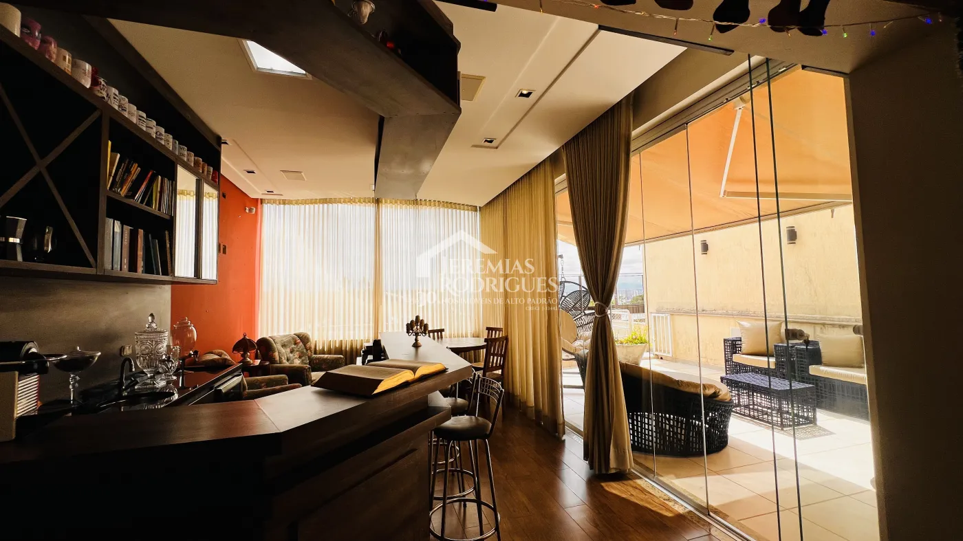 Casa com 4 dormitórios, 394 m² - Alto São Pedro - Taubaté/SP.