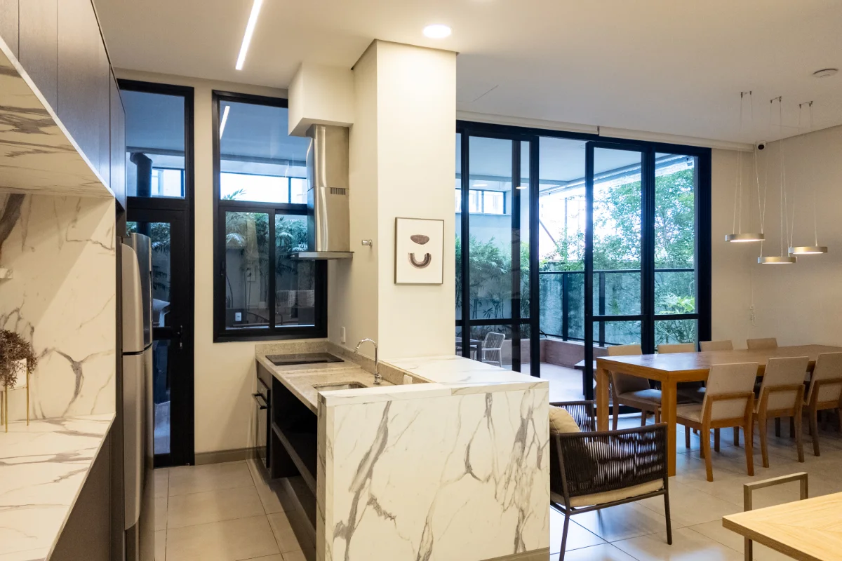 Studio mobiliado 43 m² | 700 m do metrô Praça da Árvore