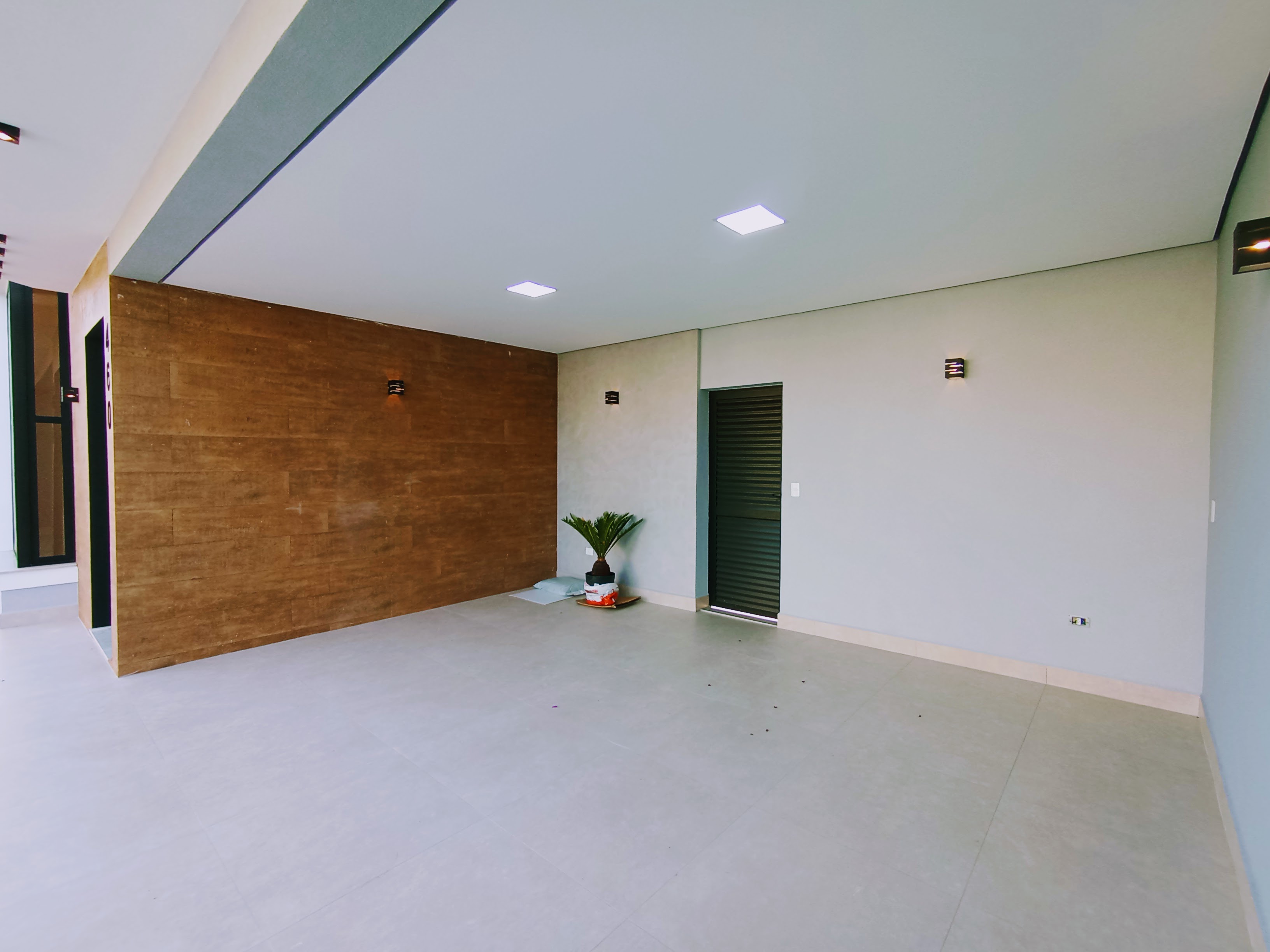 Casa à venda com 3 dormitórios no Condomínio Ouro Ville em Taubaté/SP.