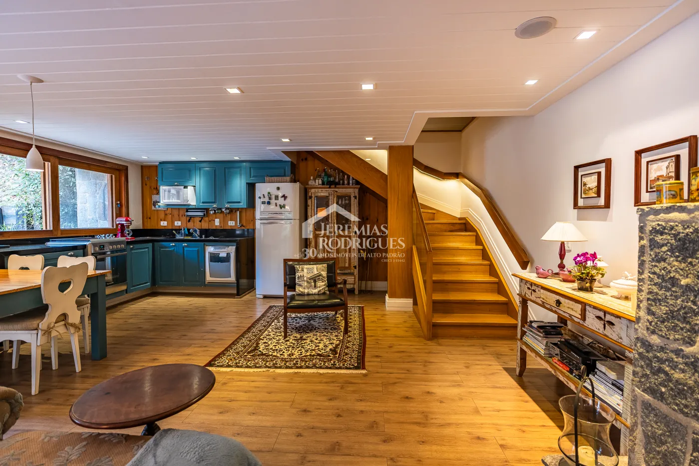 Casa com 7 suítes, 770 m² - Pedra do Fogo - Campos do Jordão/SP.