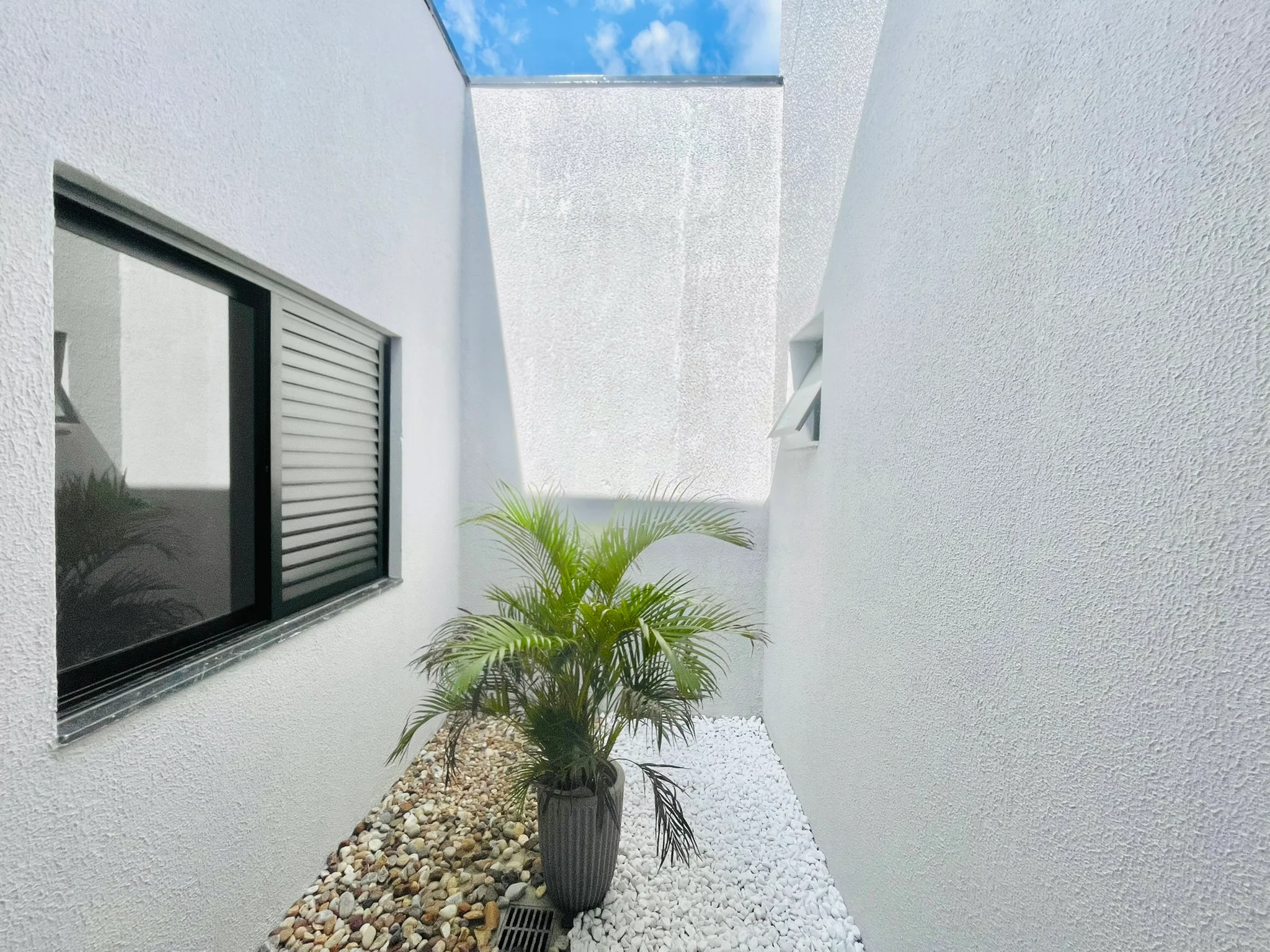 Casa para venda e locação, com 3 dormitórios no Condomínio Vila Romana em Pindamonhangaba/SP