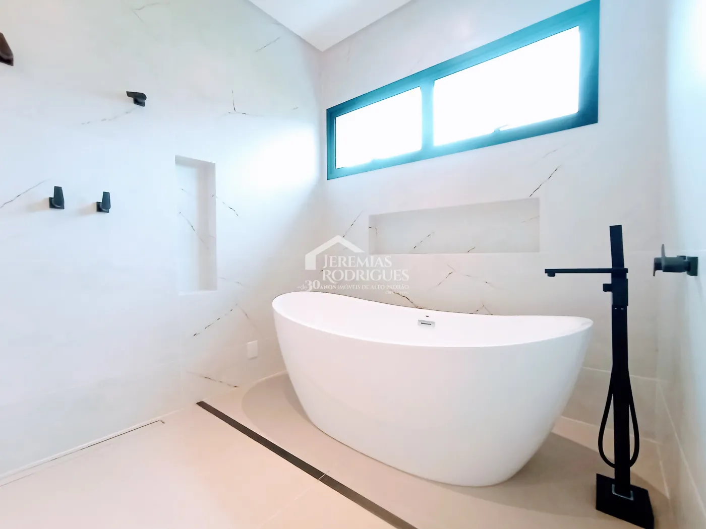 Casa à venda com 4 suítes no Condomínio Cyrella Landscape em Taubaté/SP