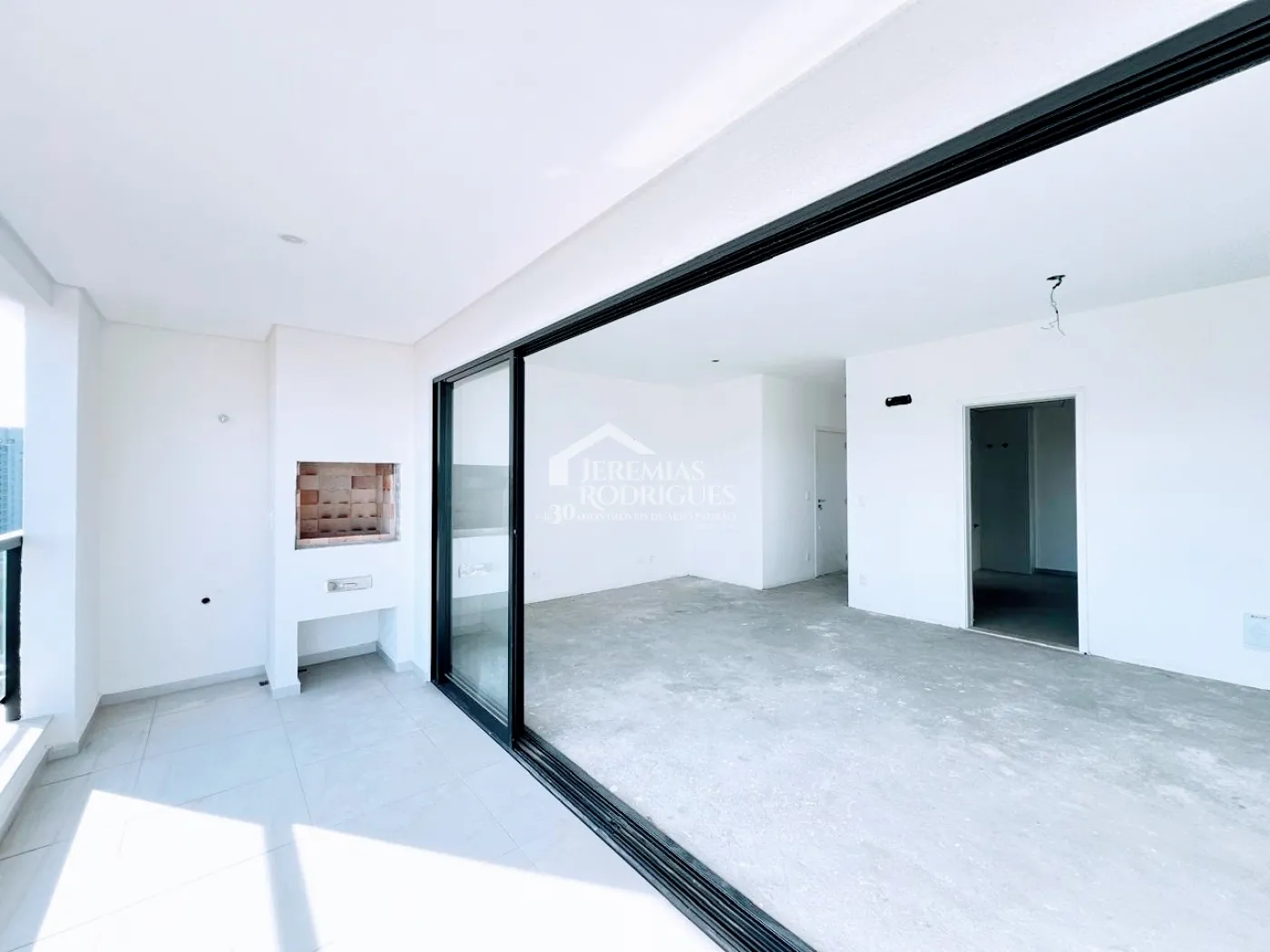 Apartamento à venda com 3 dormitórios, 109 m² - Condomínio Lucca- Taubaté/SP.