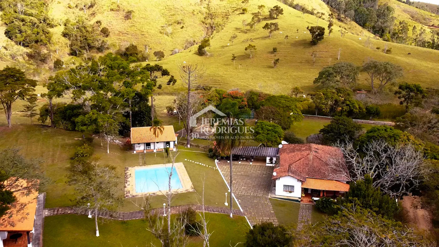 Fazenda à venda com 2.544 hectares em Santa Branca/SP.