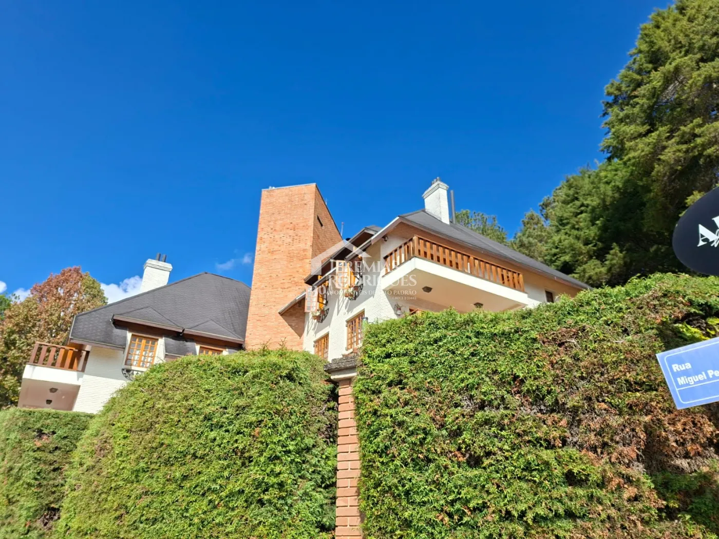 Apartamento à venda com 4 suítes, 171 m² no Edifício Cottage em Campos do Jordão/SP