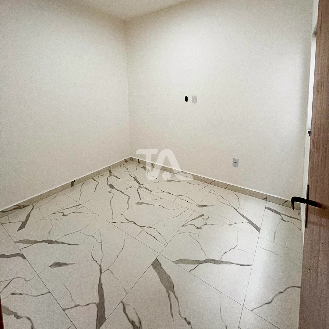 Casa Nova à Venda no Parque das Palmeiras | 2 Dorms (1 Suíte) em Pindamonhangaba