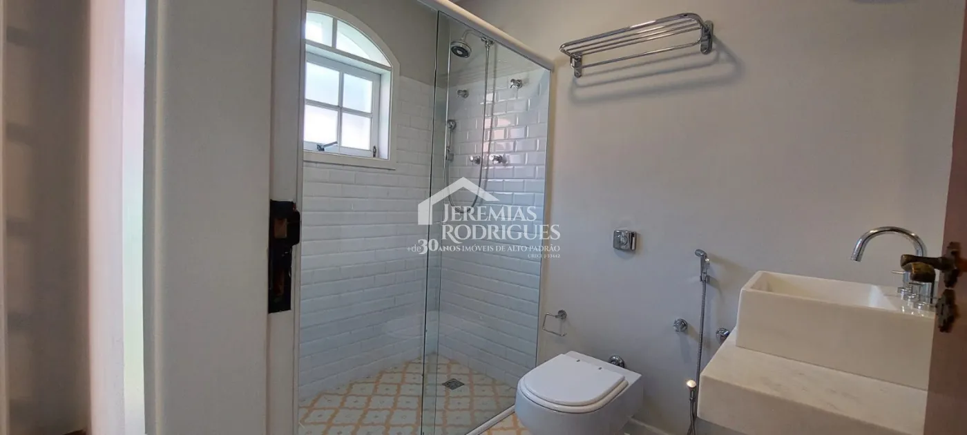 Casa com 3 dormitórios no Bairro Capivari - Campos do Jordão/SP