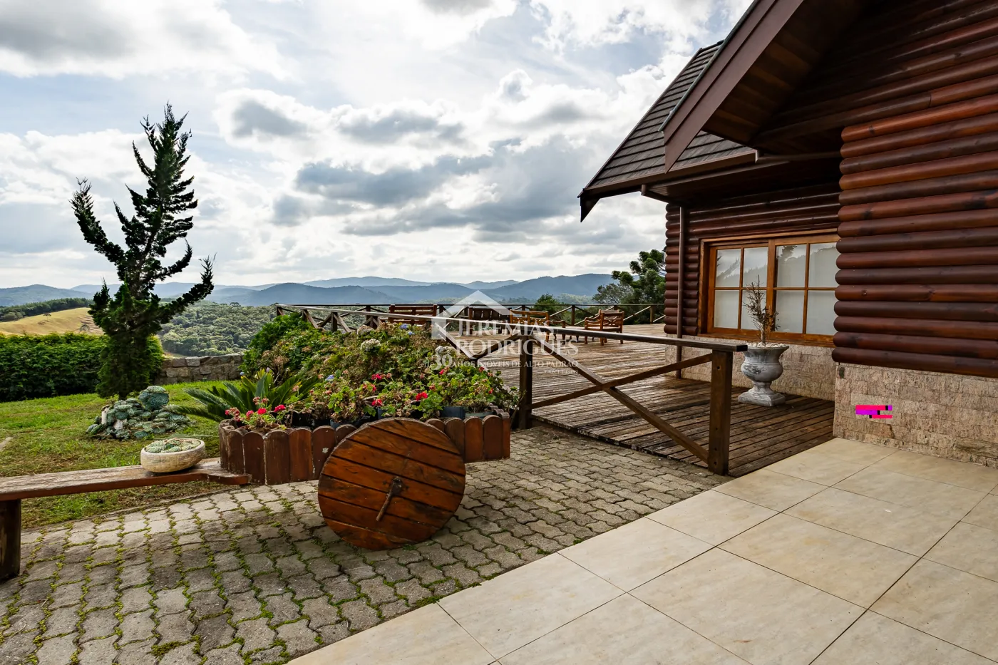 Fazenda com 2.904.000 m² - Sapucaí-Mirim - MG