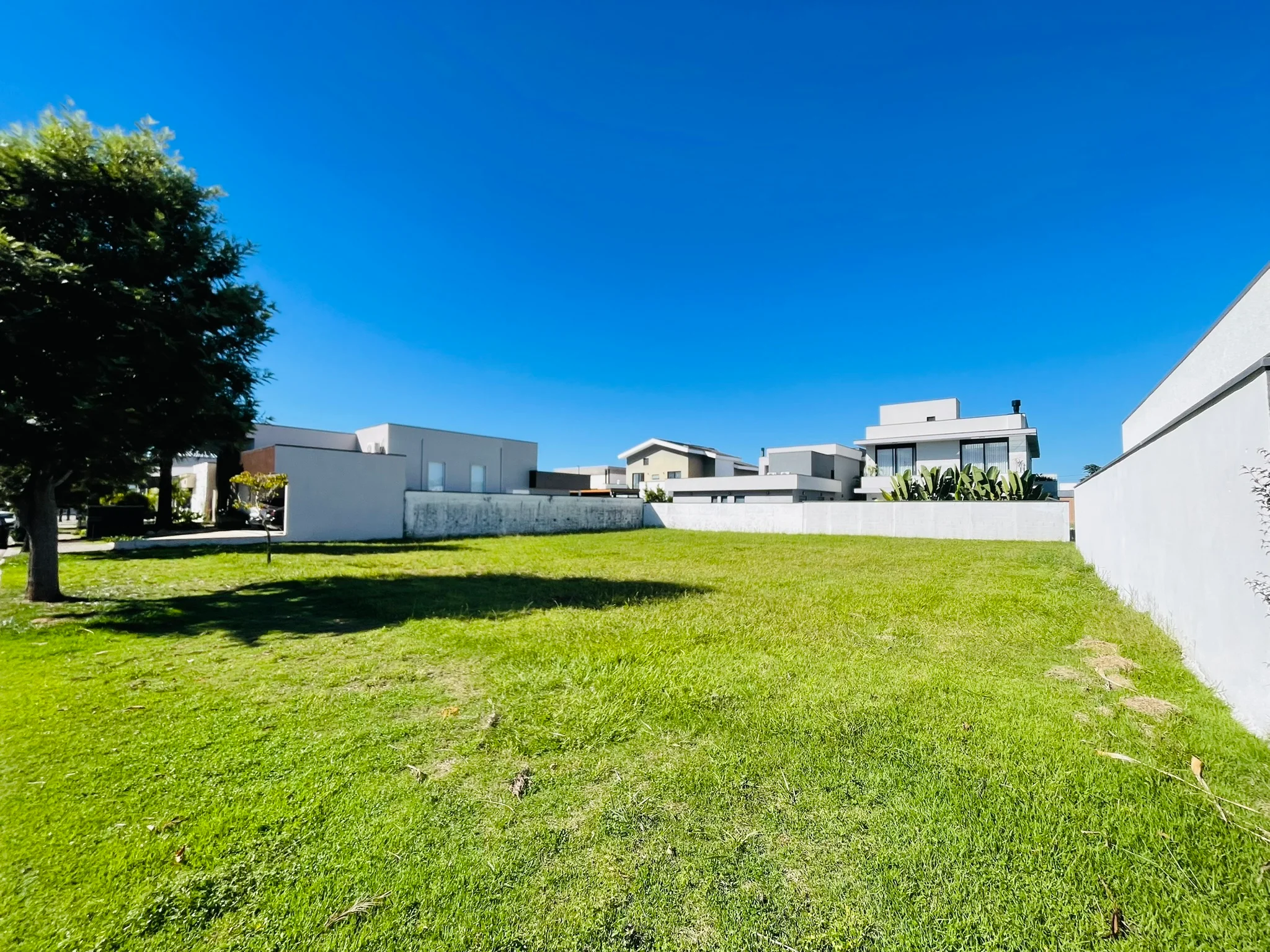 Terreno à venda com 394 m² no Condomínio Green Park em Taubaté/SP