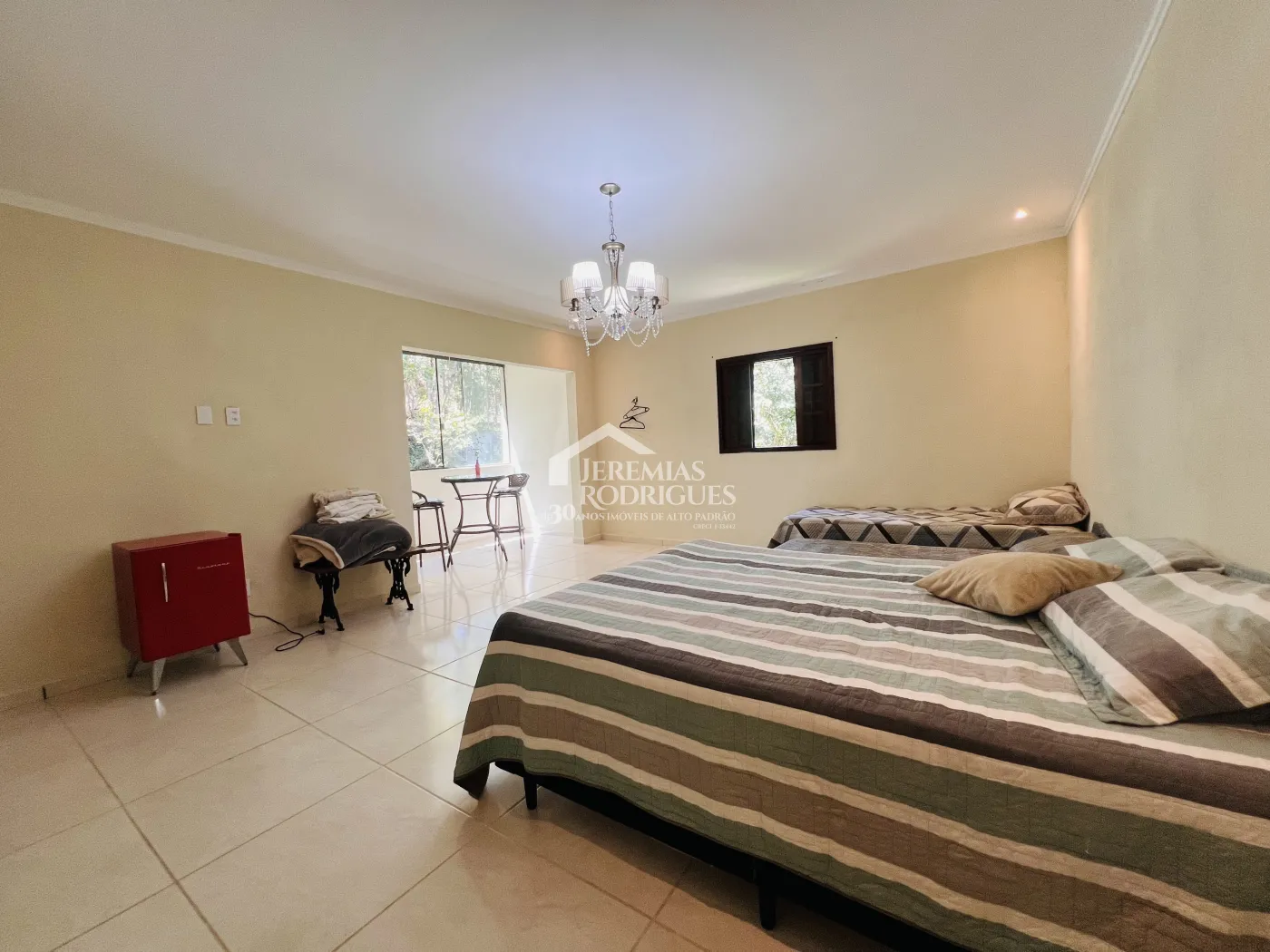 Chácara com 2 casas e 7 suítes - Loteamento Cortina D´Ampezzo - Santo Antônio do Pinhal/SP