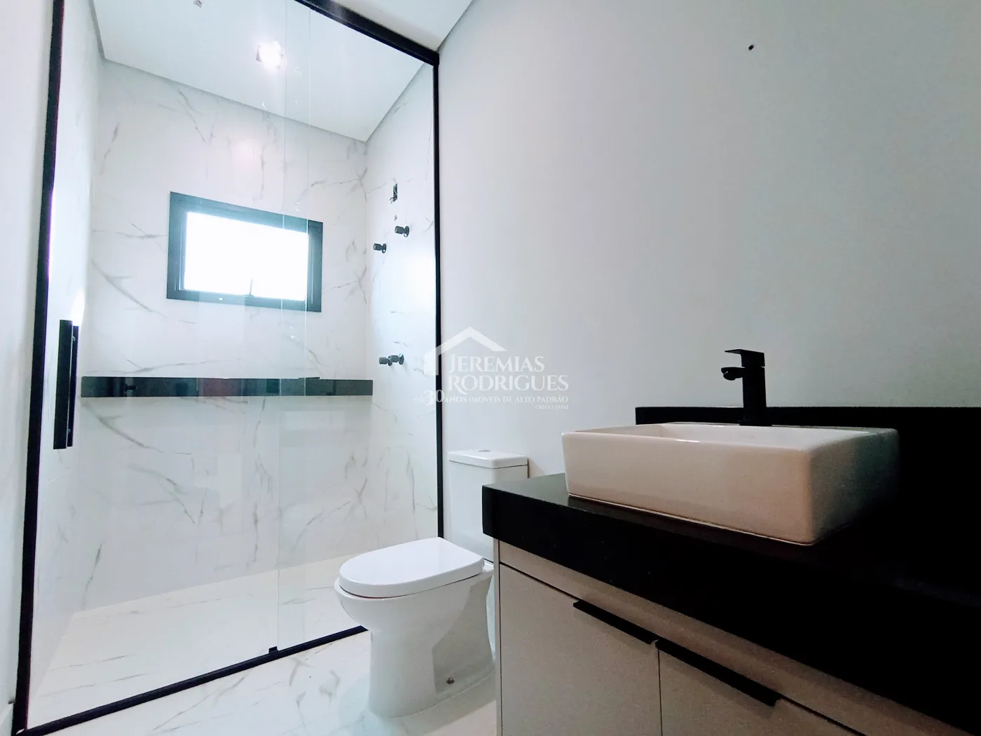 Casa para venda e locação com 3 dormitórios no Condomínio Campos do Conde II - Chambord em Tremembé/SP