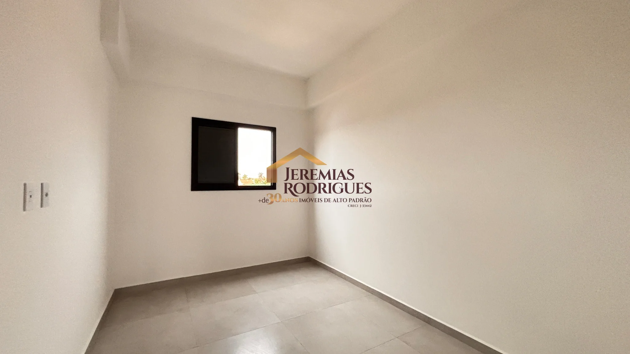 Apartamento para locação no Condomínio Grand View Residence em Pindamonhangaba/SP.