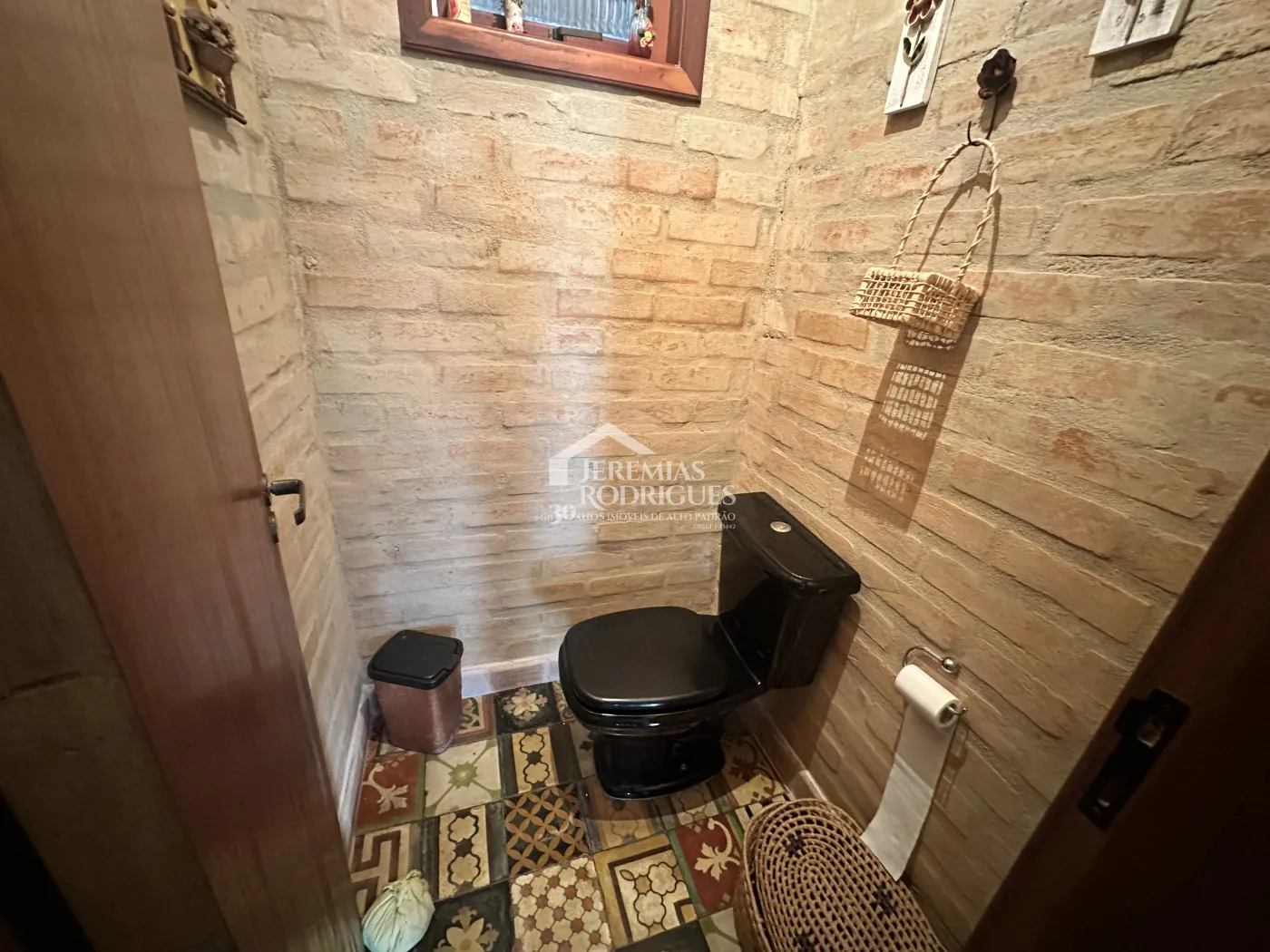 Casa à venda com 3 suítes no Centro em Santo Antônio do Pinhal/SP