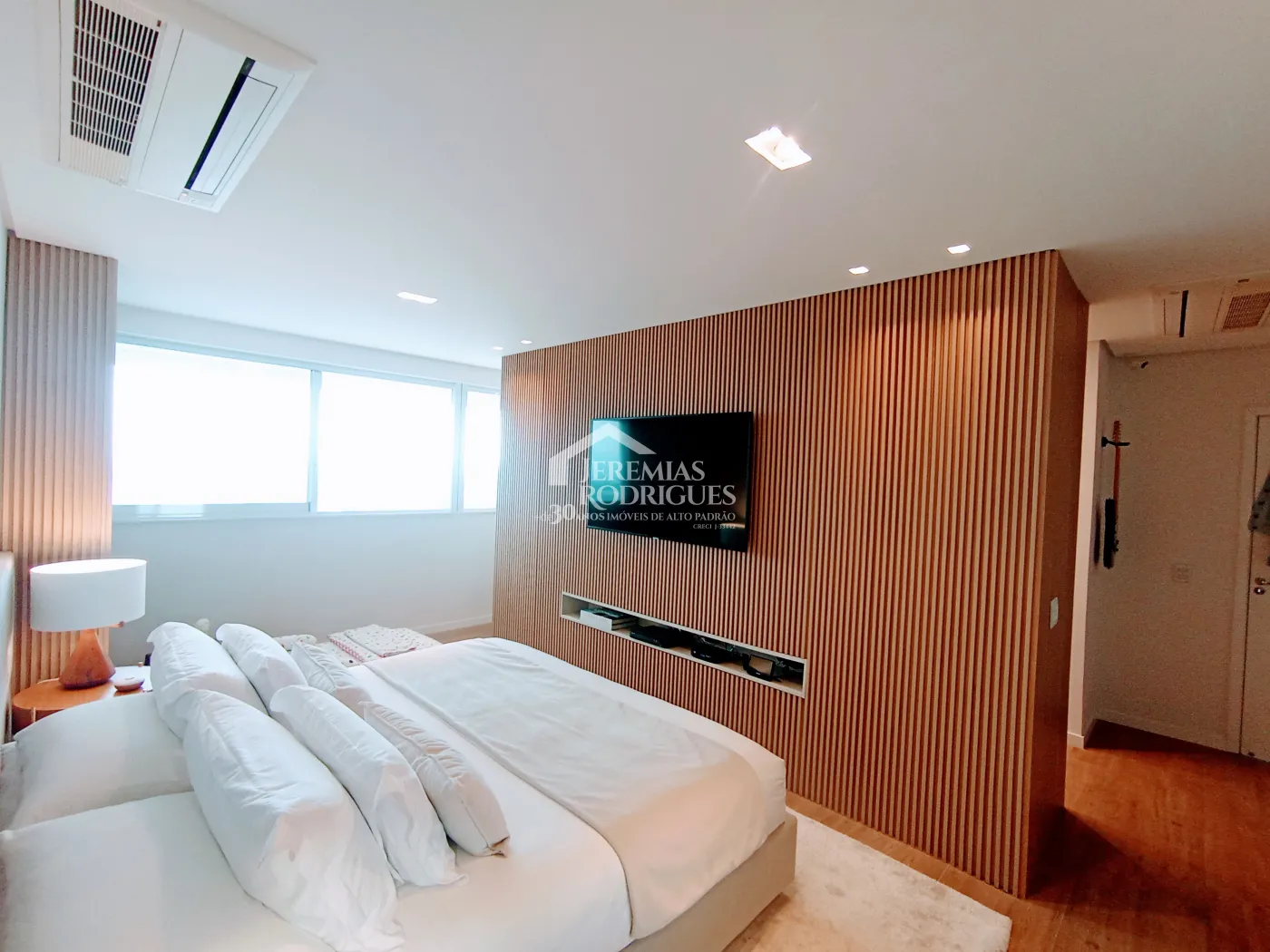 Cobertura duplex à venda com 3 dormitórios, 182 m² no Edifício Vert Residence em Taubaté/SP