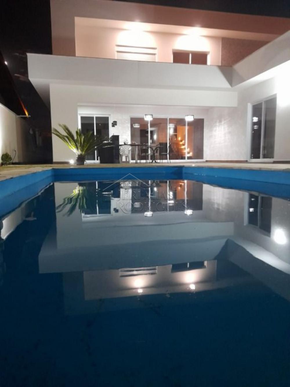 Casa à venda por R$ 1.700.000,00 - Pindamonhangaba/SP