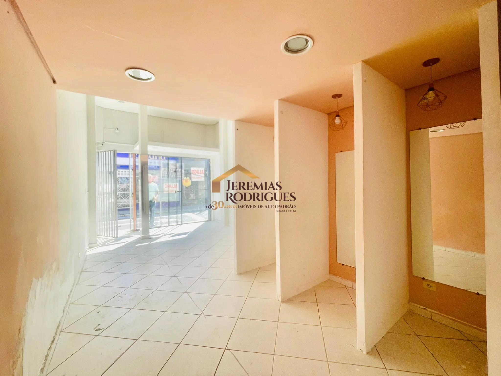 Ponto Comercial para locação no Centro em Taubaté/SP. — foto 5