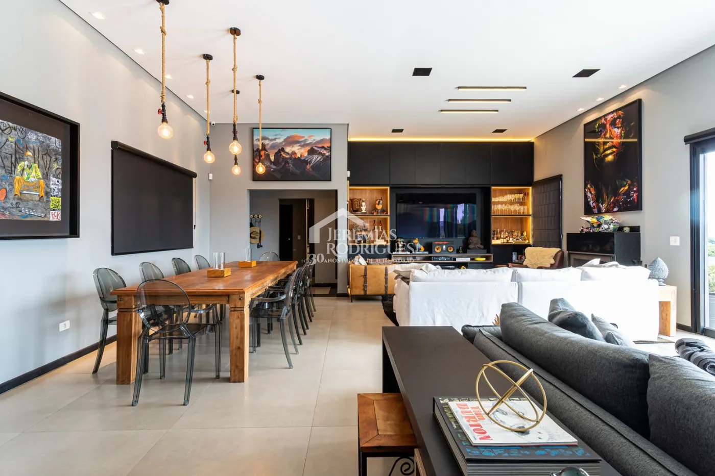 Casa para venda com 5 dormitórios no Residencial Estrelas da Mantiqueira em Campos do Jordão/SP