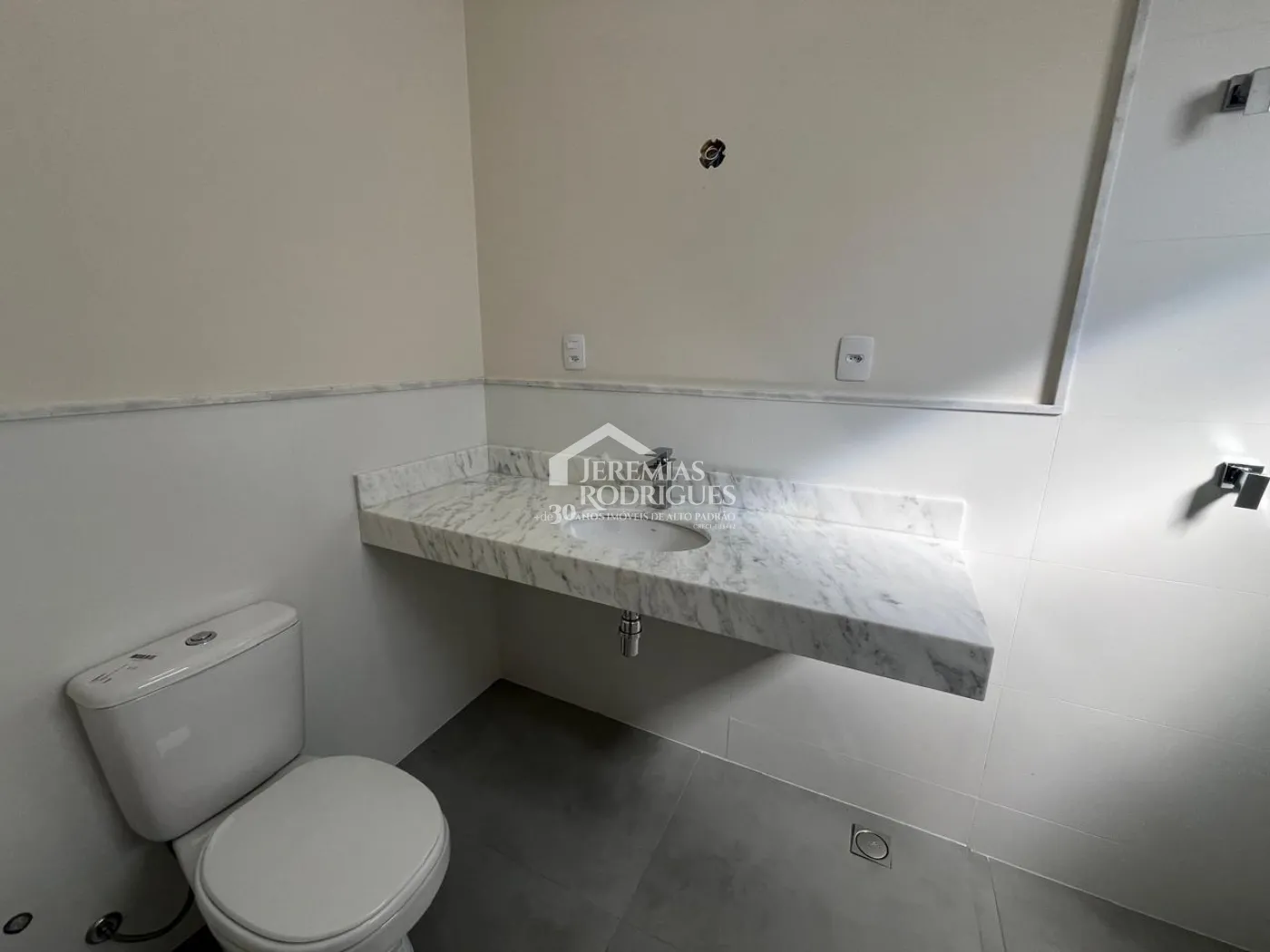 Casa com 3 dormitórios, 199 m² - Condomínio Parque das Araucárias - Tremembé/SP.
