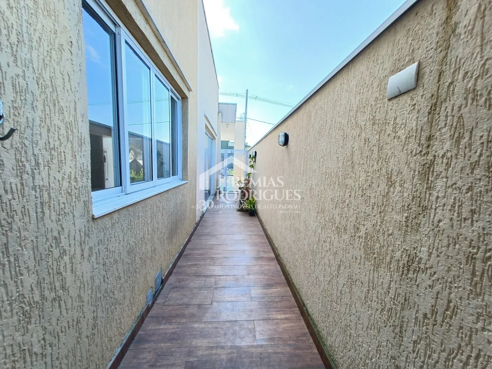 Casa à venda por R$ 999.000,00 - Pindamonhangaba/SP