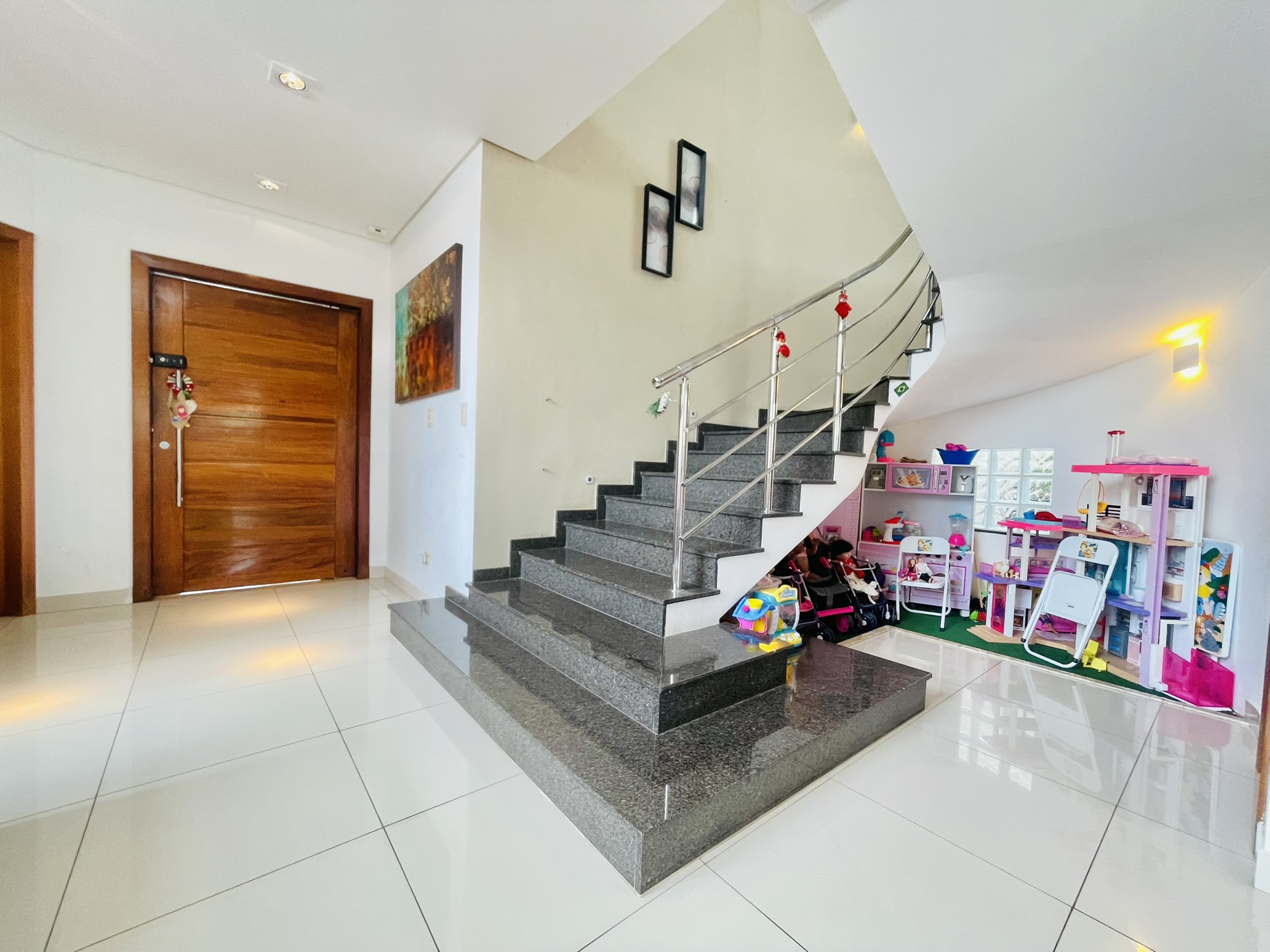 Casa para venda com 4 dormitórios no Condomínio Campos Do Conde I em Tremembé/SP