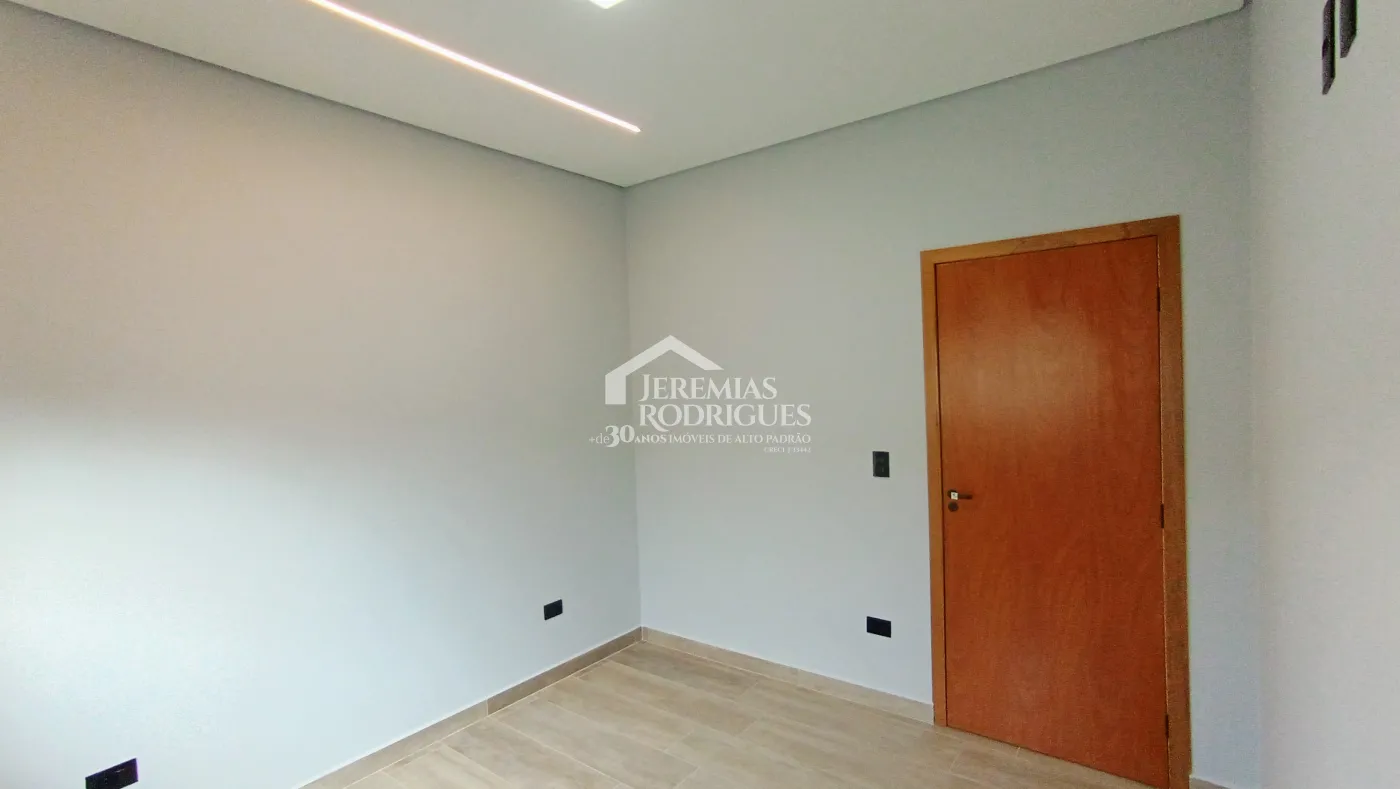 Casa à venda com 3 dormitórios no Condomínio Pérola do Vale em Tremembé/SP.