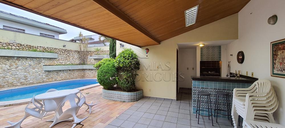 Casa à venda com 4 suítes no bairro Jardim das Nações em Taubaté/SP.