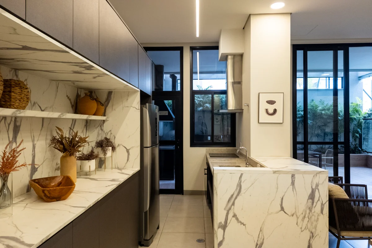 Studio mobiliado 43 m² | 700 m do metrô Praça da Árvore
