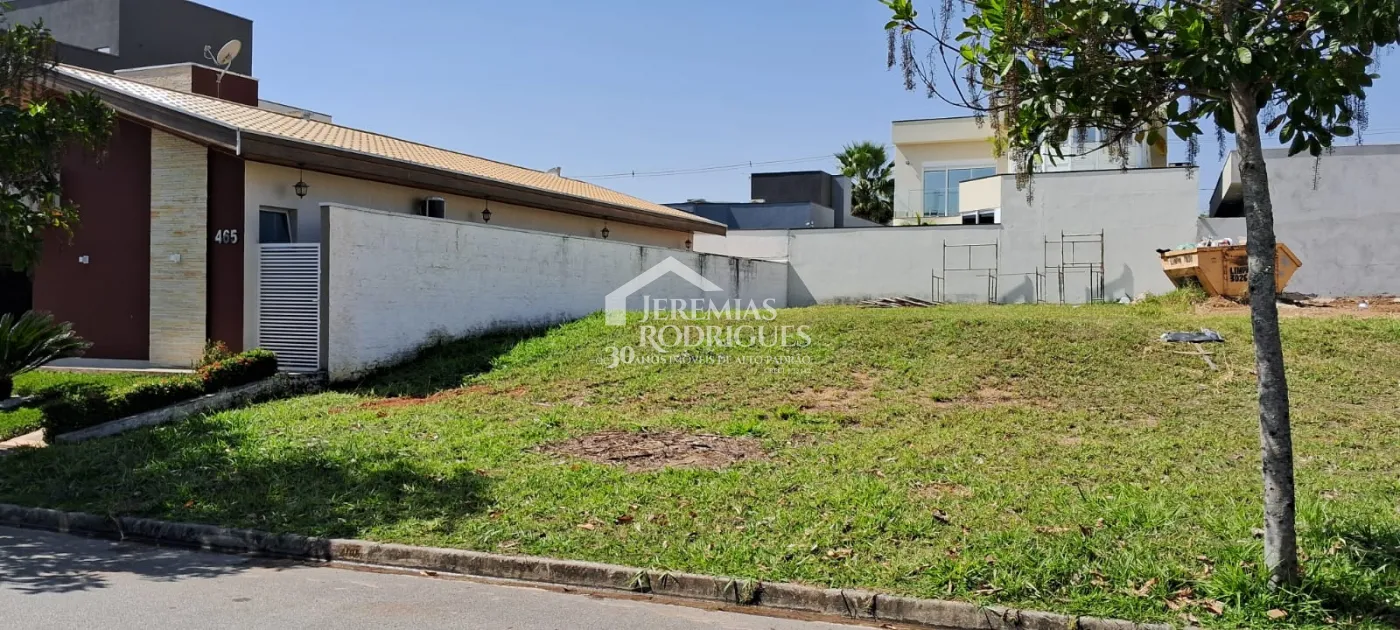 Terreno à Venda com 300 m²  no Condomínio Residencial Ouro Ville, em Taubaté/SP.