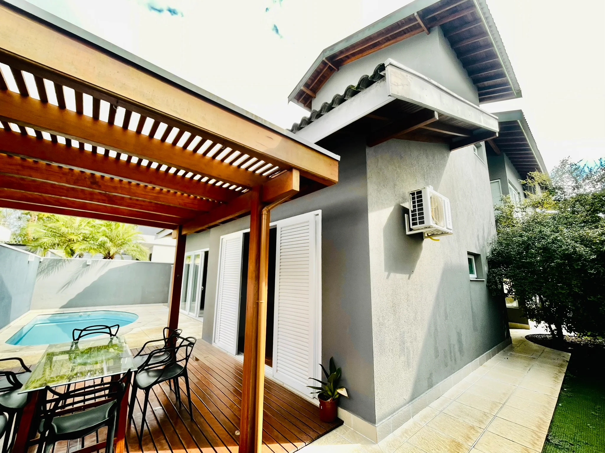 Casa à venda com 3 suítes no Condomínio Residencial San Marco em Taubaté/SP