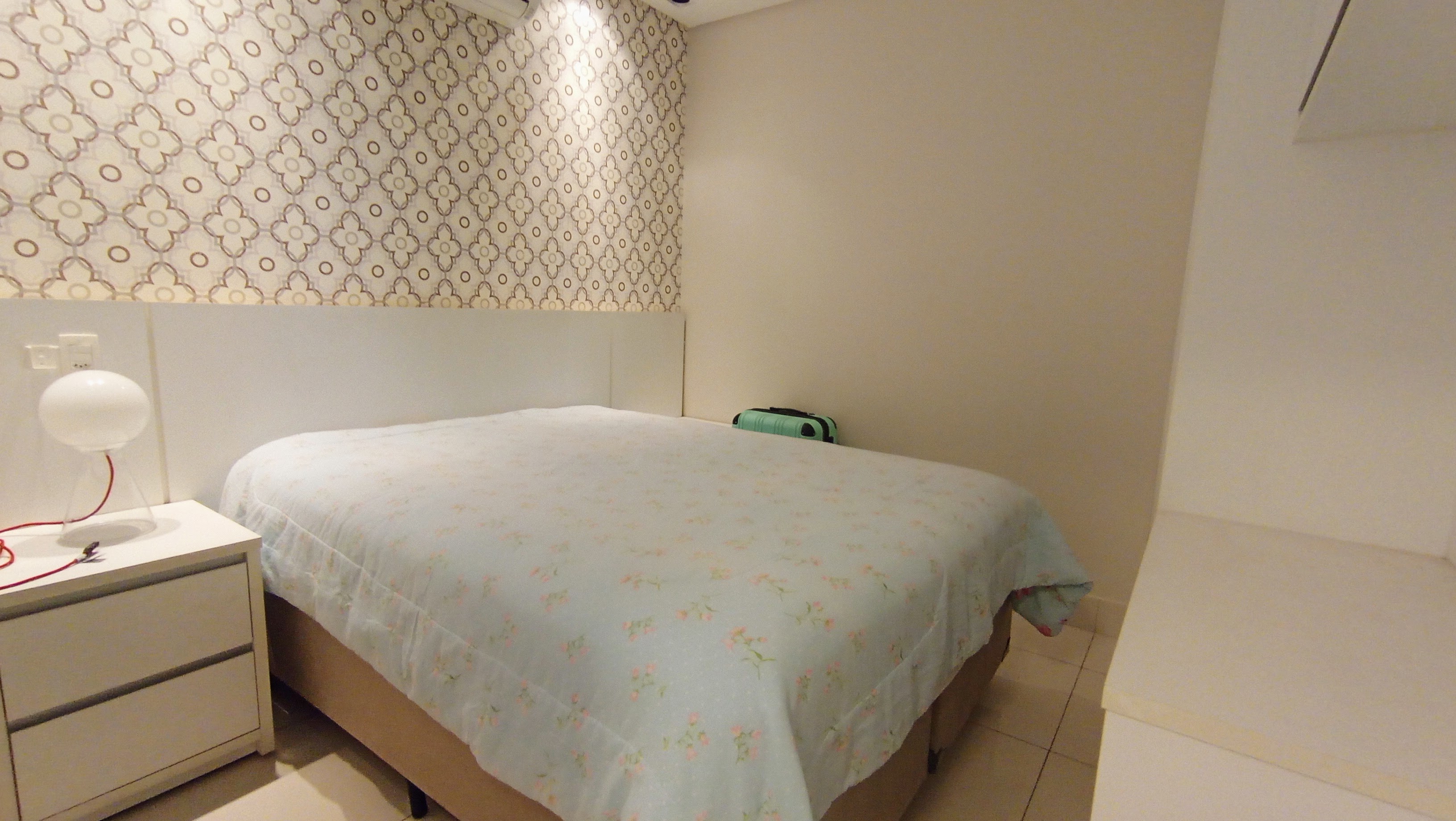 Apartamento à venda com 3 suítes no Condomínio Renaissance em Taubaté/SP.