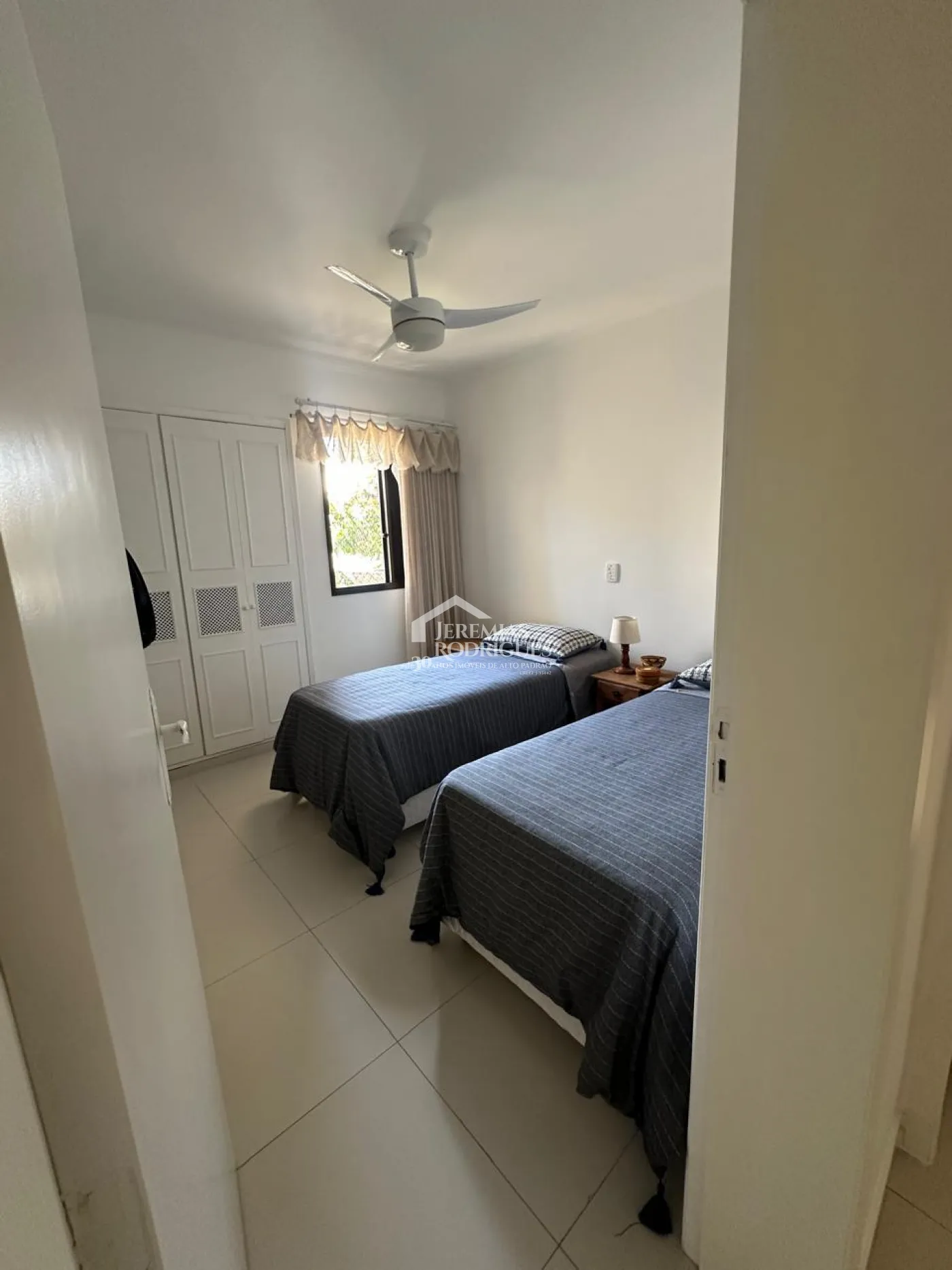 Apartamento duplex à venda com 3 dormitórios, 194 m² no Condomínio Lauro Rezende em Ubatuba/SP.